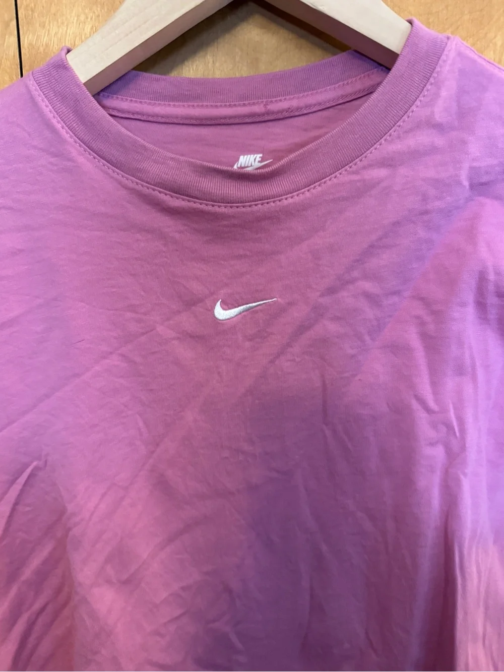 Nike Pink Women's Swoosh Crew Crop Tee Size XLarge